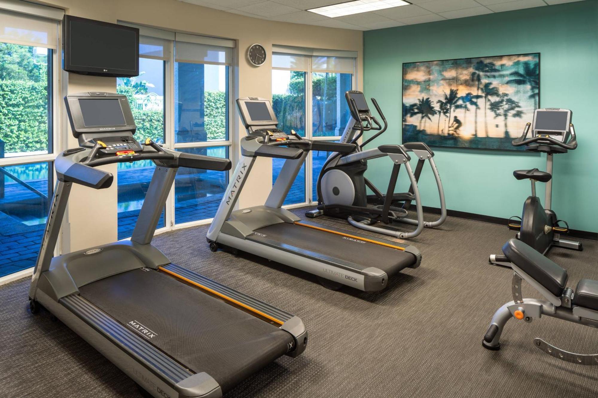Courtyard By Marriott Fort Lauderdale Airport & Cruise Port Дания-Бич Экстерьер фото